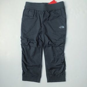 NWT The North Face Aphrodite Capri Pants